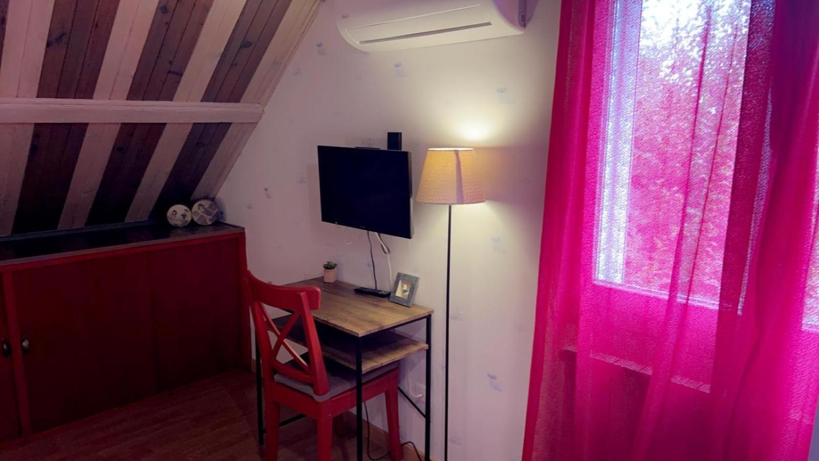 Domaine De La Borde Bed & Breakfast Damparis Екстериор снимка
