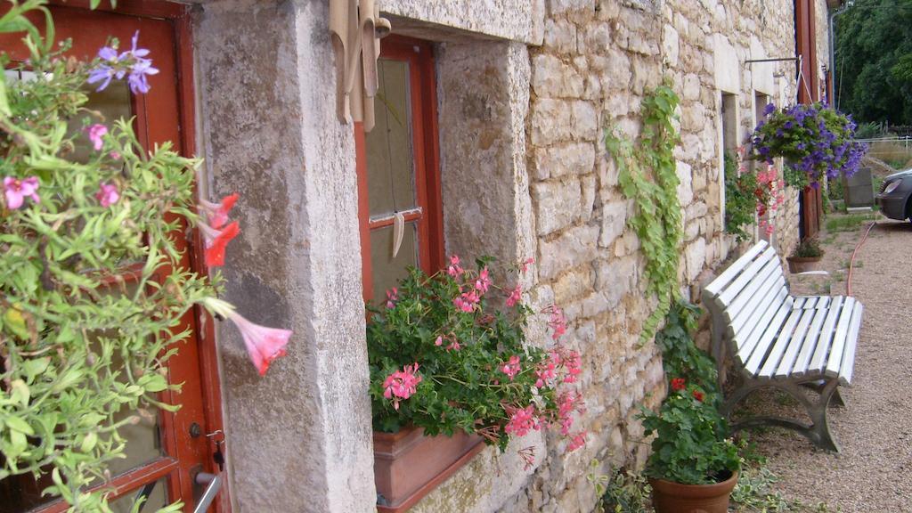 Domaine De La Borde Bed & Breakfast Damparis Екстериор снимка