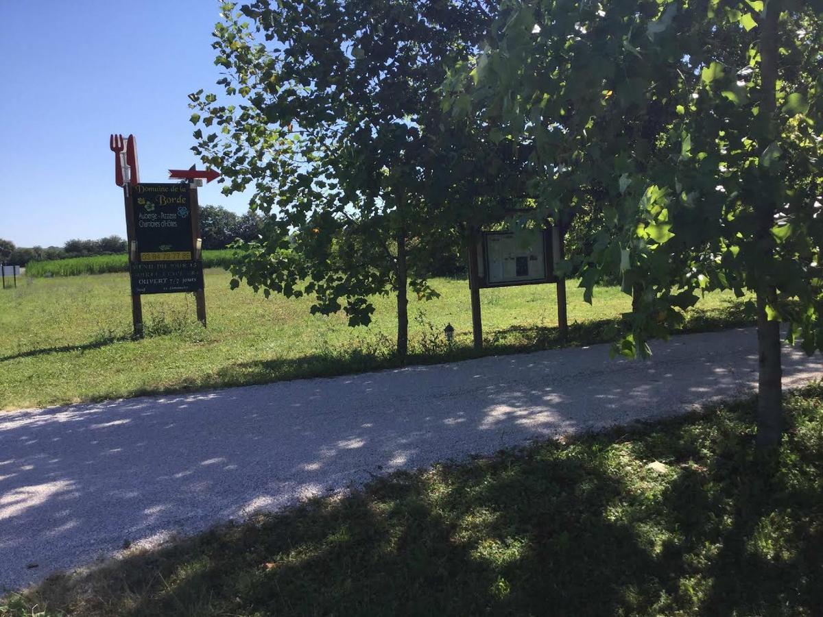 Domaine De La Borde Bed & Breakfast Damparis Екстериор снимка